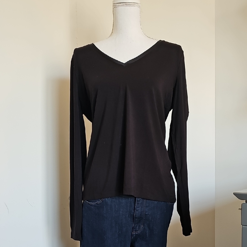 WHBM Women's Black V-Neck Top